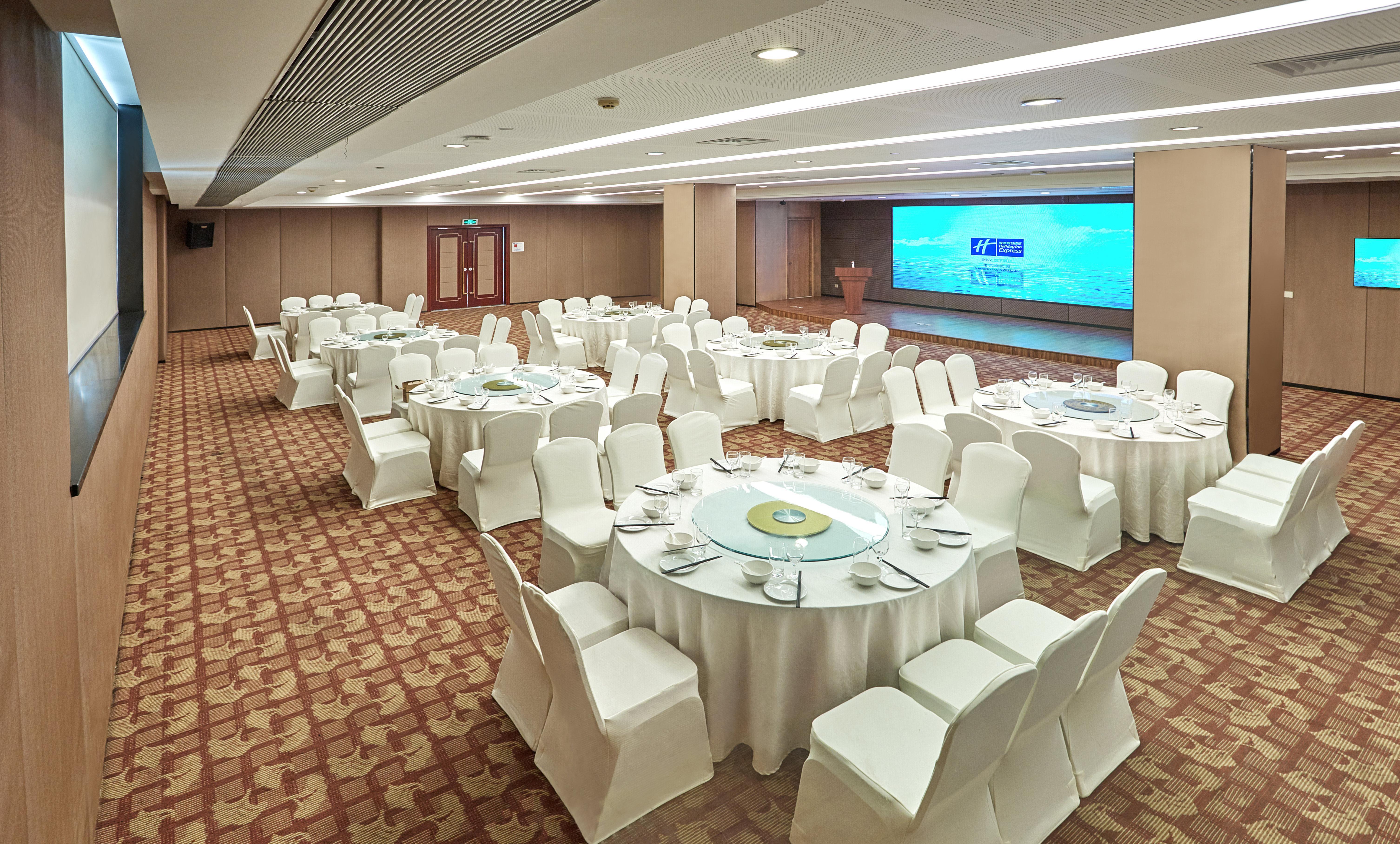 Holiday Inn Express Nanjing Xuanwu Lake By Ihg Экстерьер фото